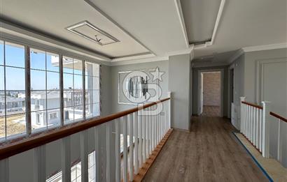 Silivri 773 m2 arsa içinde site içi sıfır satılık villa