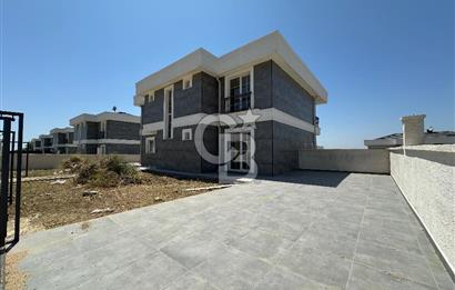 Silivri 773 m2 arsa içinde site içi sıfır satılık villa