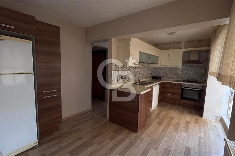 Karşıyaka yalı bulvarı üzerinde full deniz manzaralı 2 + 1 satılık daire