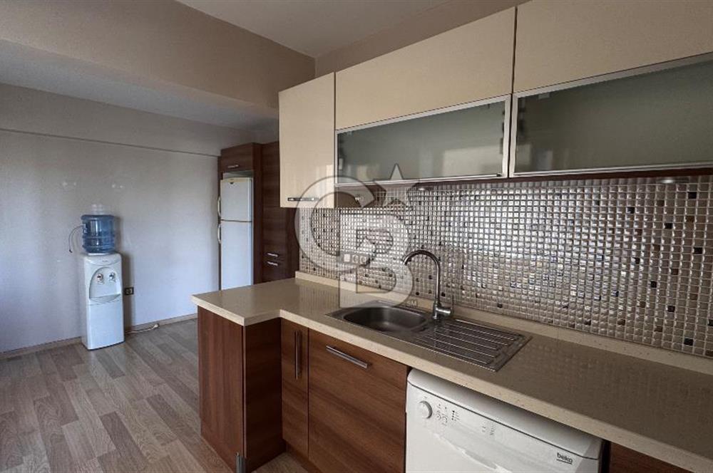 Karşıyaka yalı bulvarı üzerinde full deniz manzaralı 2 + 1 satılık daire