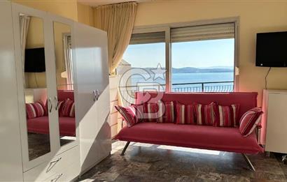 ÇEŞME PAŞALİMANINDA PANORAMİK DENİZ MANZARALI MÜSTAKİL VİLLA