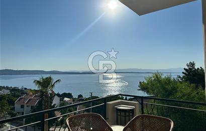 ÇEŞME PAŞALİMANINDA PANORAMİK DENİZ MANZARALI MÜSTAKİL VİLLA