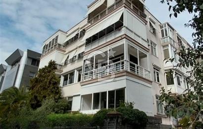 BAĞDAT CADDESİ ÜZERİNDE, TABELA DEĞERİ YÜKSEK, YENİLENMİŞ GİRİŞ KATI OFİS – SADECE 1 YILLIK KİRALIK