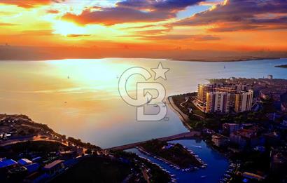 BLUE LAKE Sitesinde Bahçe Katı Dubleks 3+1 Satılık Daire