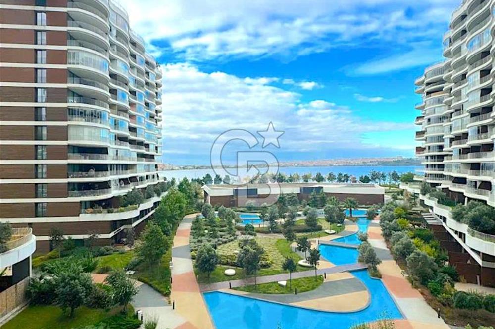 BLUE LAKE Sitesinde Bahçe Katı Dubleks 3+1 Satılık Daire