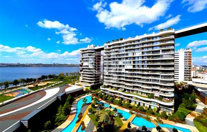BLUE LAKE Sitesinde Bahçe Katı Dubleks 3+1 Satılık Daire