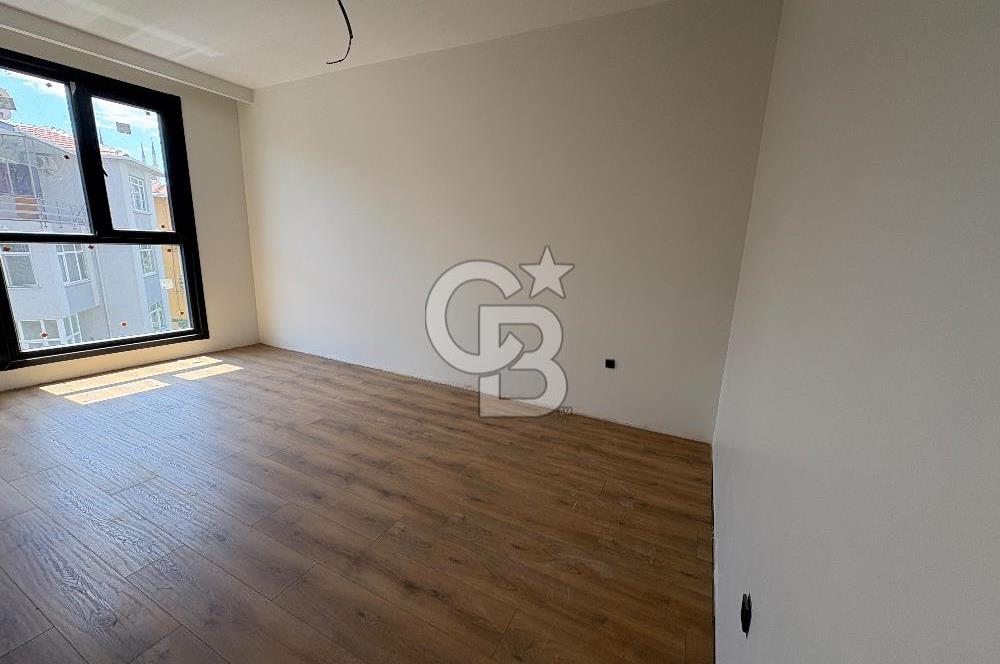 Maltepe Feyzullah Mah. Minibüs Cad. Üzeri Kiralık 3+1 Daire!