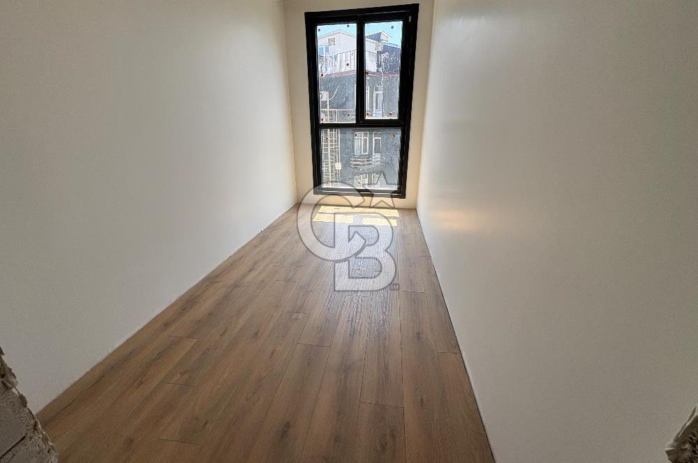 Maltepe Feyzullah Mah. Minibüs Cad. Üzeri Kiralık 3+1 Daire!