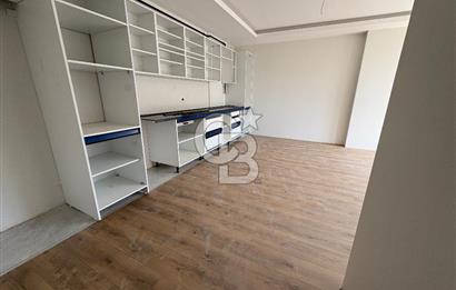Maltepe Feyzullah Mah. Minibüs Cad. Üzeri Kiralık 3+1 Daire!