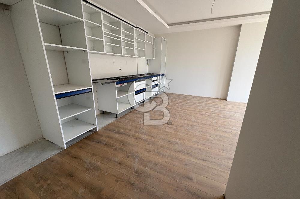 Maltepe Feyzullah Mah. Minibüs Cad. Üzeri Kiralık 3+1 Daire!