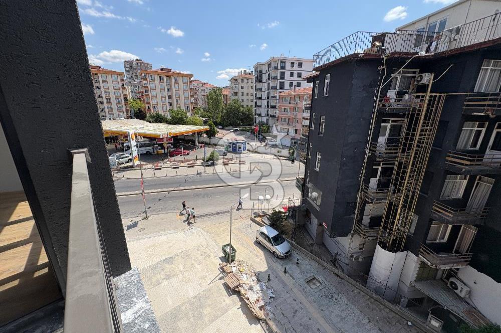 Maltepe Feyzullah Mah. Minibüs Cad. Üzeri Kiralık 3+1 Daire!