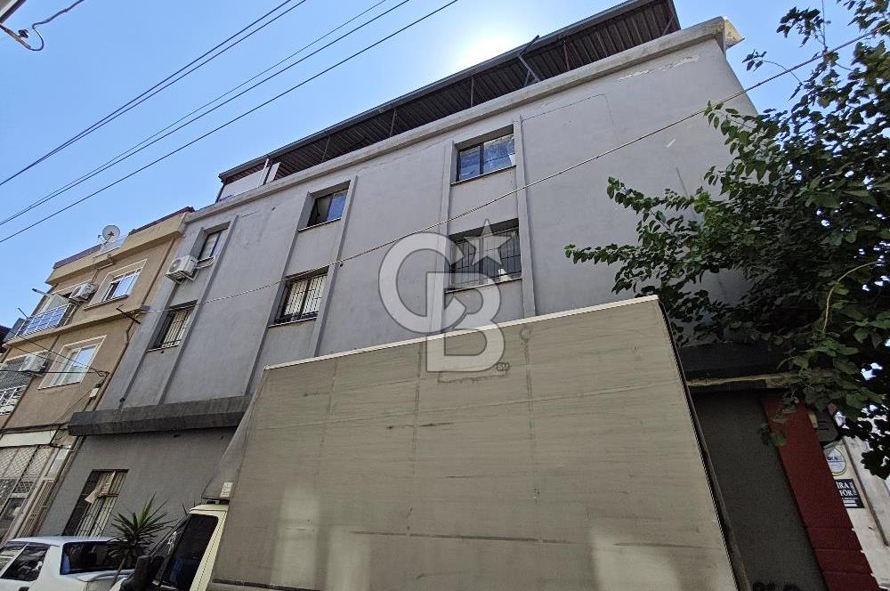 KARABAĞLAR ANA CADDE YAKINI KÖŞE KONUM MUHTEŞEM TİCARİ BİNA