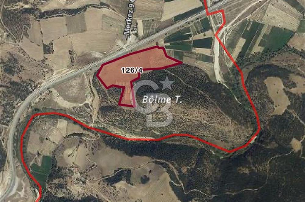 Manisa Kula’da Yola Cepheli 51.438m2 Tek Tapu Satılık Tarla