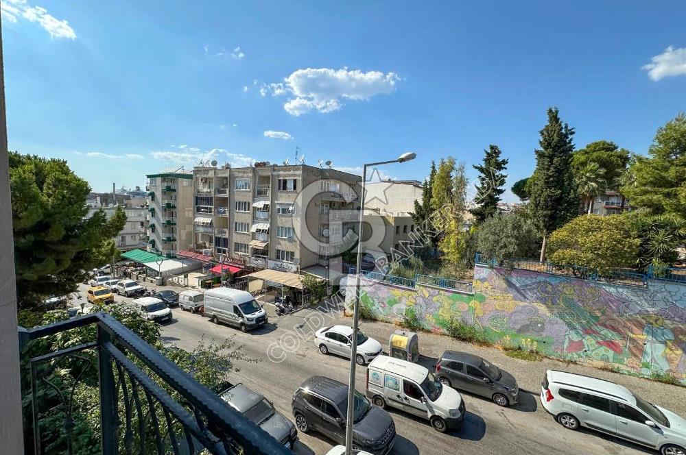 KUŞADASI MERKEZ'DE FIRSAT SATILIK DAİRE.