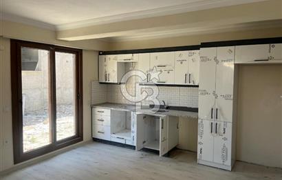 Foça Kazımdirik  Site'de 2+1 Köşe Konumda Satılık Daire