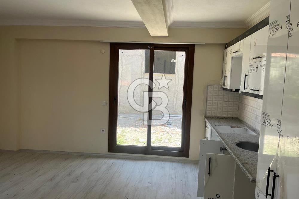Foça Kazımdirik  Site'de 2+1 Köşe Konumda Satılık Daire