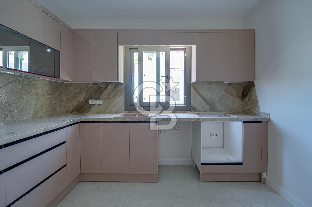 Çeşme Ovacık Satılık 1+1 3+1 4+1 Deniz Manzaralı Teras Daireler