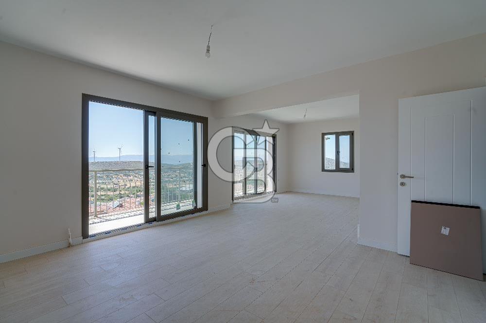 Çeşme Ovacık Satılık 1+1 3+1 4+1 Deniz Manzaralı Teras Daireler