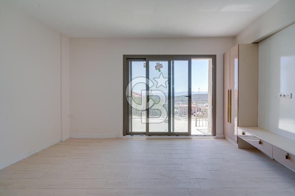 Çeşme Ovacık Satılık 1+1 3+1 4+1 Deniz Manzaralı Teras Daireler