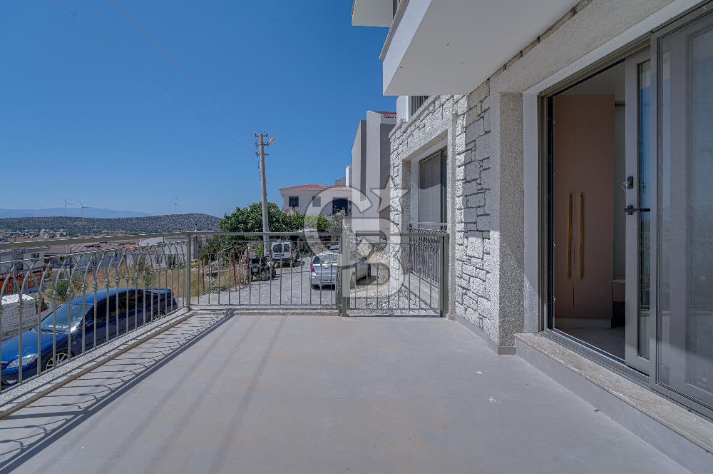 Çeşme Ovacık Satılık 1+1 3+1 4+1 Deniz Manzaralı Teras Daireler
