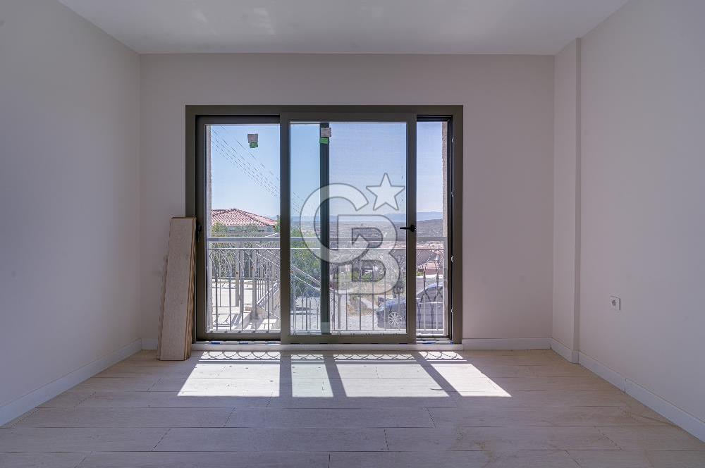 Çeşme Ovacık Satılık 1+1 3+1 4+1 Deniz Manzaralı Teras Daireler
