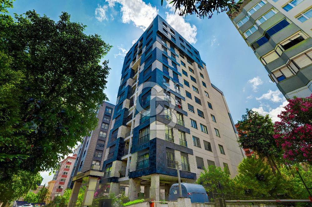KOZYATAĞI MERKEZ 220 M2 4+1 GENÇ BİNA MÜKEMMEL LOKASYON