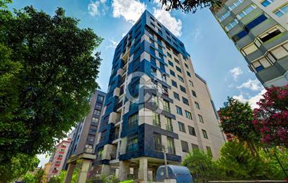 KOZYATAĞI MERKEZ 220 M2 4+1 GENÇ BİNA MÜKEMMEL LOKASYON