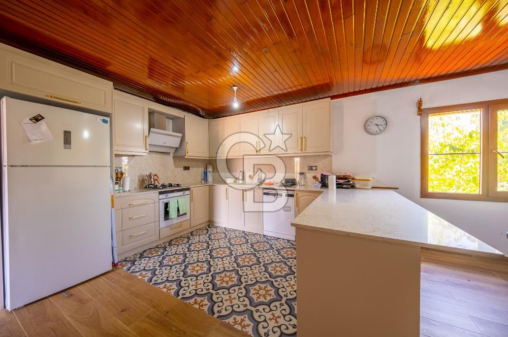 URLA BADEMLERDE 2.160 M2 SATILIK KÖYİÇİ İMARLI ARSA