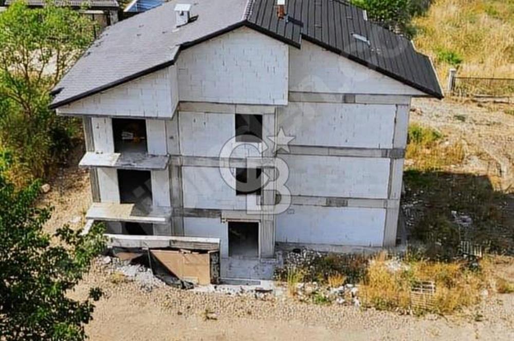 BAHÇECİK KILICARSAN MAH. ANA YOLA YAKIN NATAMAM ÜÇ KATLI BİNA