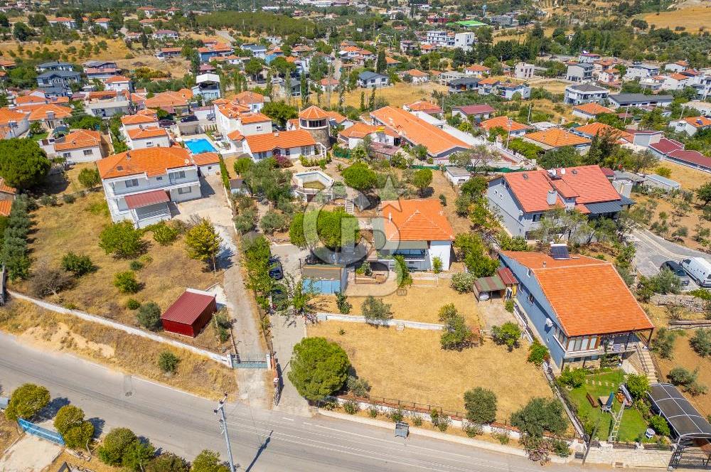 URLA BADEMLERDE 2.160 M2 SATILIK KÖYİÇİ İMARLI ARSA