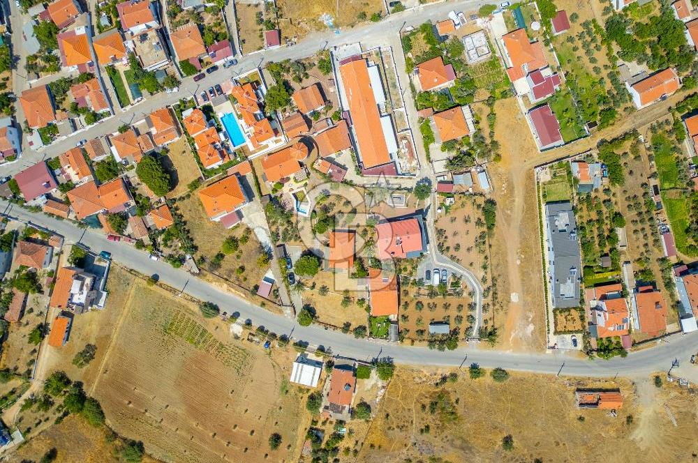 URLA BADEMLERDE 2.160 M2 SATILIK KÖYİÇİ İMARLI ARSA