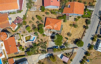 URLA BADEMLERDE 2.160 M2 SATILIK KÖYİÇİ İMARLI ARSA