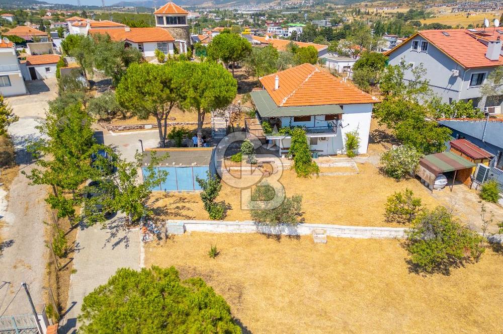 URLA BADEMLERDE 2.160 M2 SATILIK KÖYİÇİ İMARLI ARSA