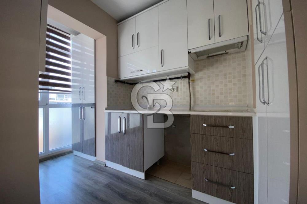 Bostanlı'da Kiralık 2+1 Asansörlü Daire