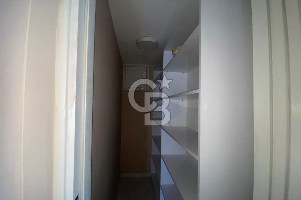 Bostanlı'da Kiralık 2+1 Asansörlü Daire
