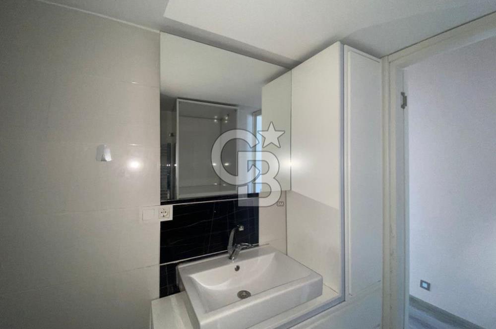 Bostanlı'da Kiralık 2+1 Asansörlü Daire