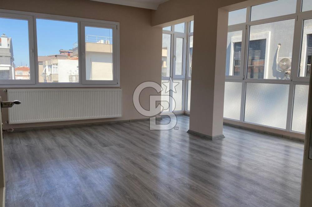 Bostanlı'da Kiralık 2+1 Asansörlü Daire