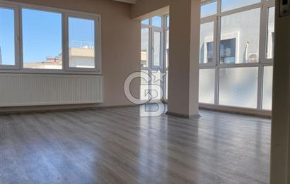 Bostanlı'da Kiralık 2+1 Asansörlü Daire