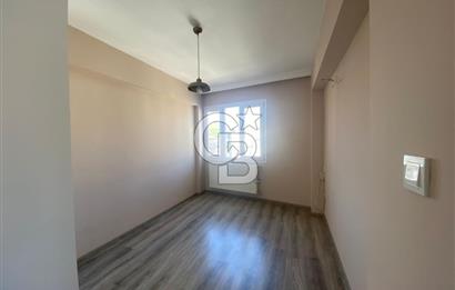 Bostanlı'da Kiralık 2+1 Asansörlü Daire