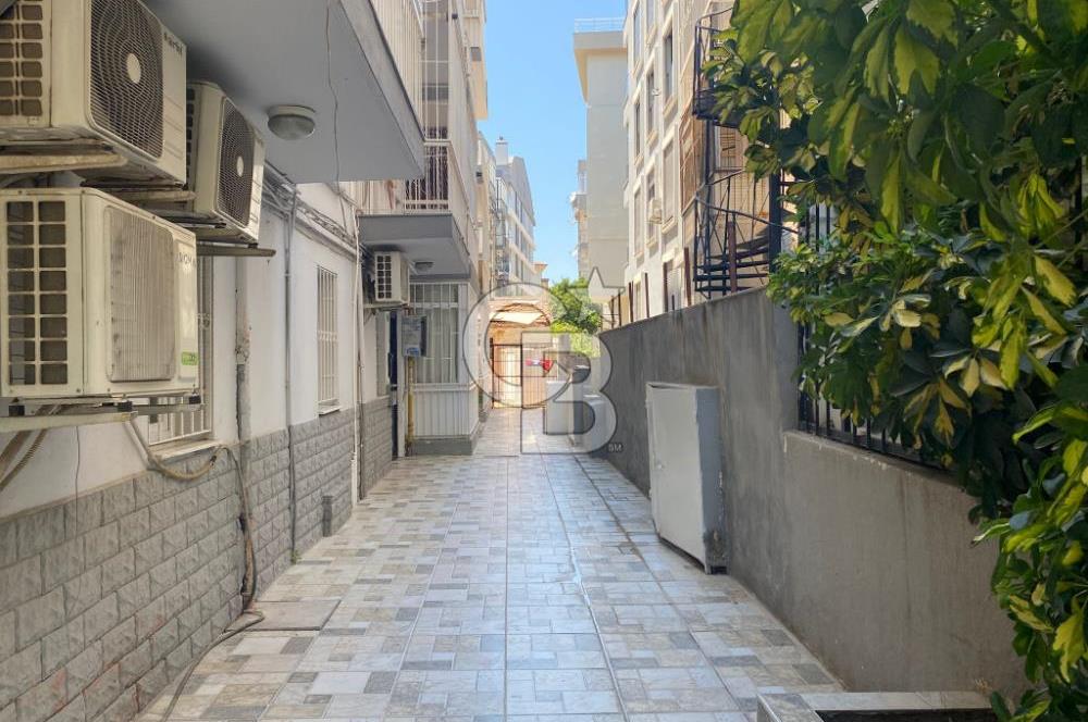 Bostanlı'da Kiralık 2+1 Asansörlü Daire