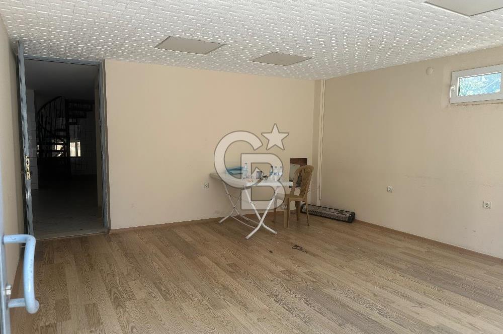 çiğli kaymakamlığı yakınında 3 katlı dükkan
