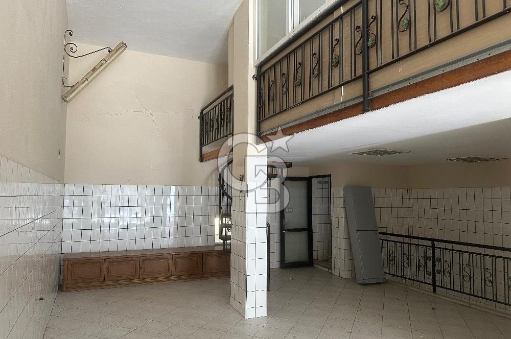 çiğli kaymakamlığı yakınında 3 katlı dükkan