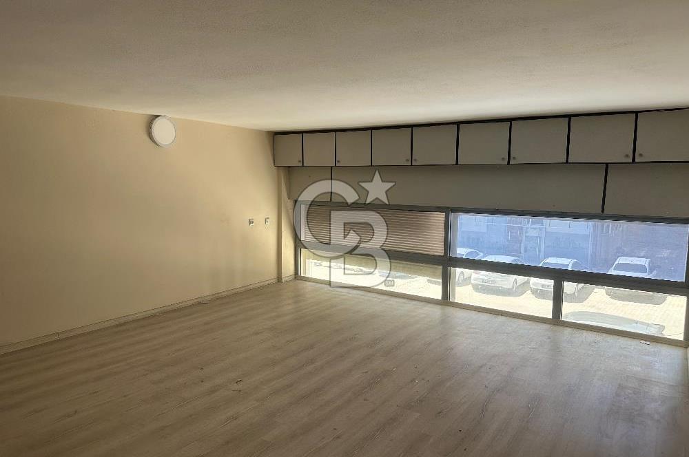 çiğli kaymakamlığı yakınında 3 katlı dükkan