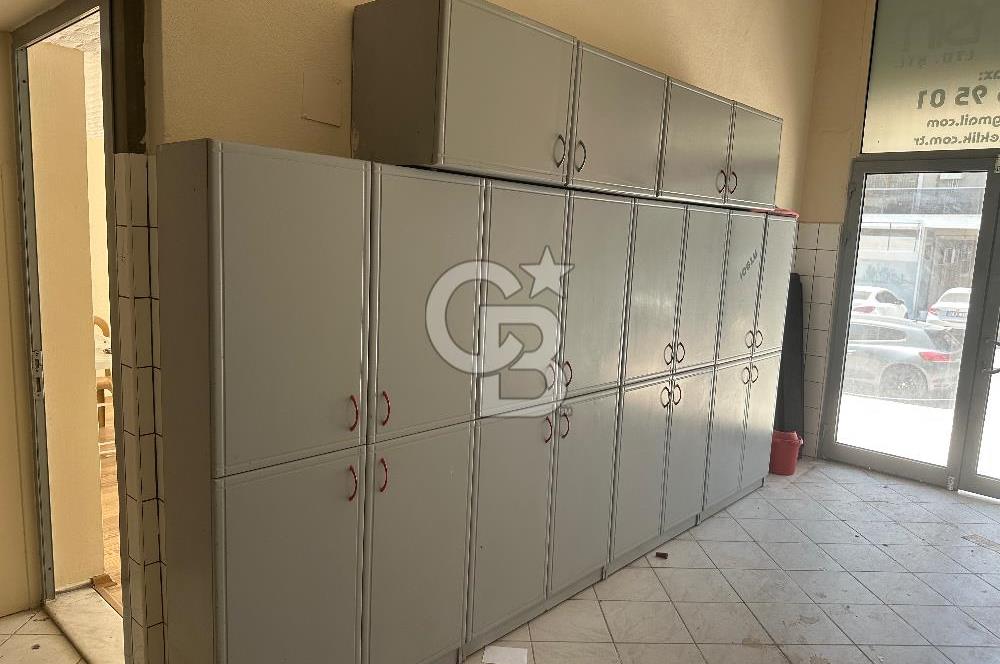 çiğli kaymakamlığı yakınında 3 katlı dükkan