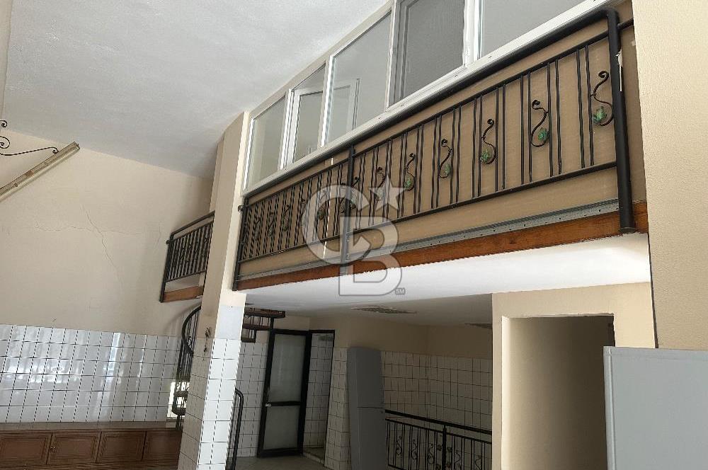 çiğli kaymakamlığı yakınında 3 katlı dükkan