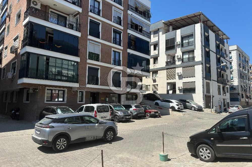 çiğli kaymakamlığı yakınında 3 katlı dükkan