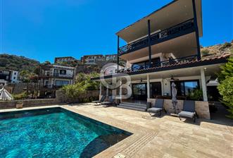 CB CLASS BODRUM GÜNDOĞAN KENDİ SAHİLİ OLAN SATILIK VİLLA