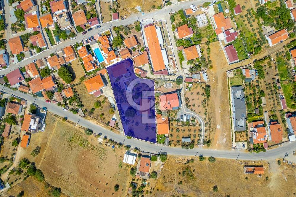 URLA BADEMLERDE 2.160 M2 SATILIK KÖYİÇİ İMARLI ARSA