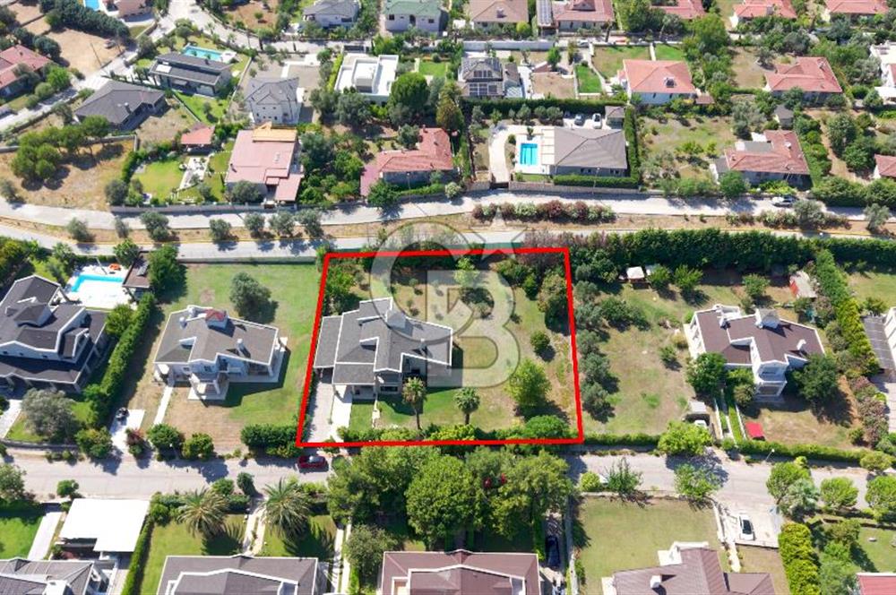 İtokent Sitesi'nin En Büyük Bahçeli Full Bakımlı Villası Satılık 