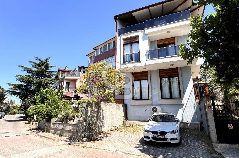 YAKACIKTA ADALAR MANZARALI MÜSTAKİL VİLLA FIRSATI!